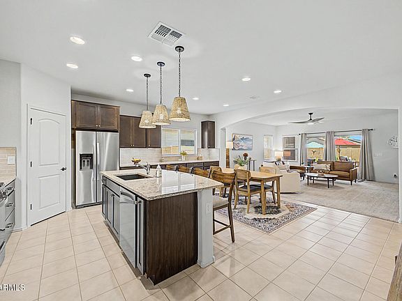 3rd image of 6688 W VICTORY Way