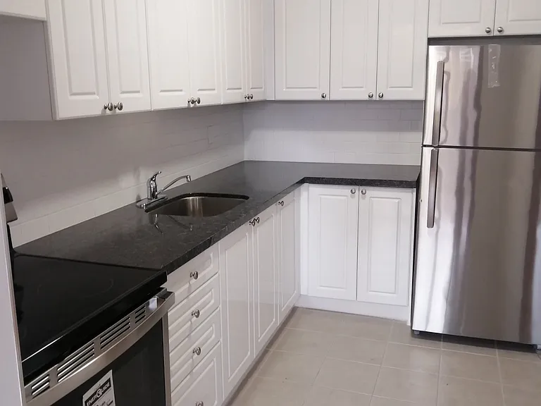 40 Fountainhead Rd — Photo 9