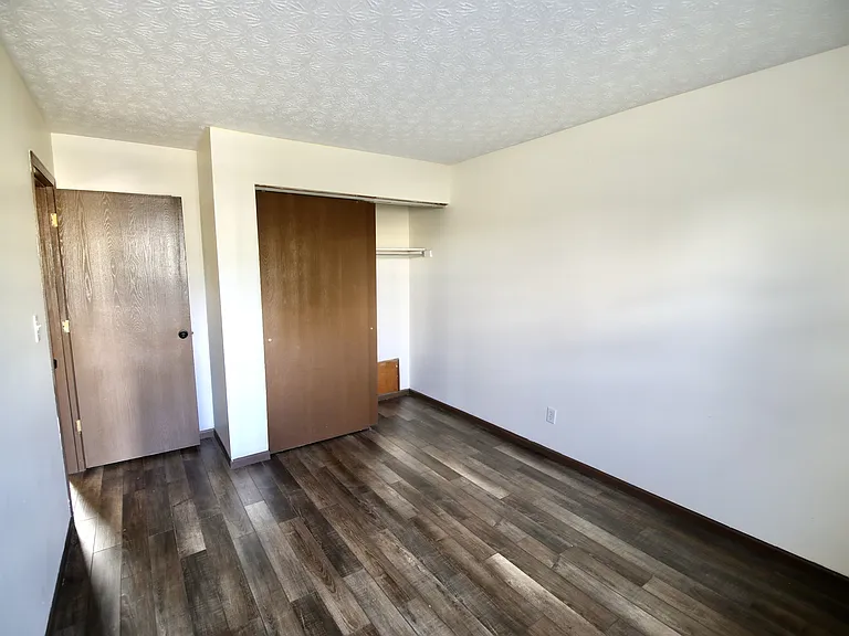 7160 Lauretta Ct — Photo 6