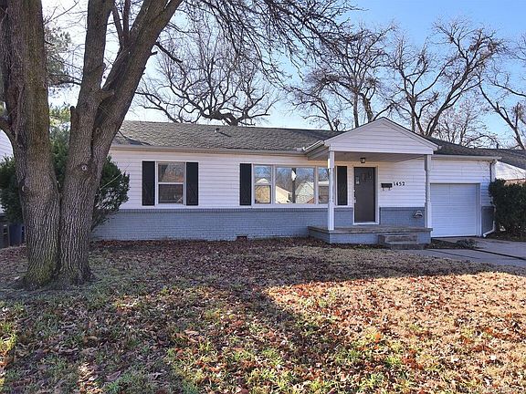2nd image of 1452 E 52nd Pl