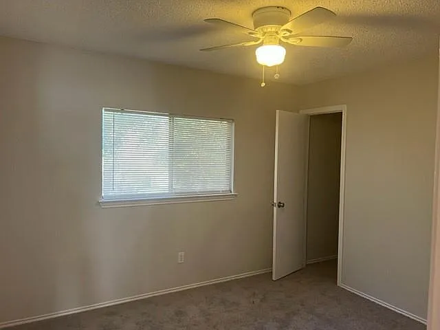 7304 Potters Trl — Photo 15