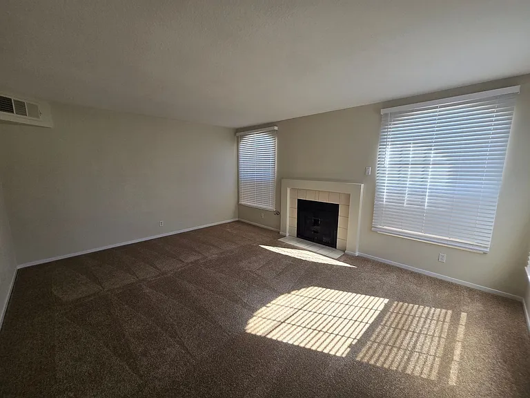 2804 Crystal Lantern Dr — Photo 5