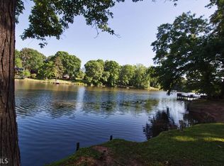 50 Circle Dr, Hampton, GA 30228