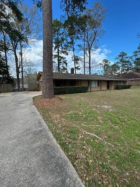 1st image of 295 Pine St