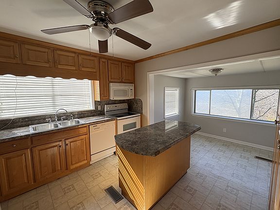 4th image of 126 Concord Highland Dr