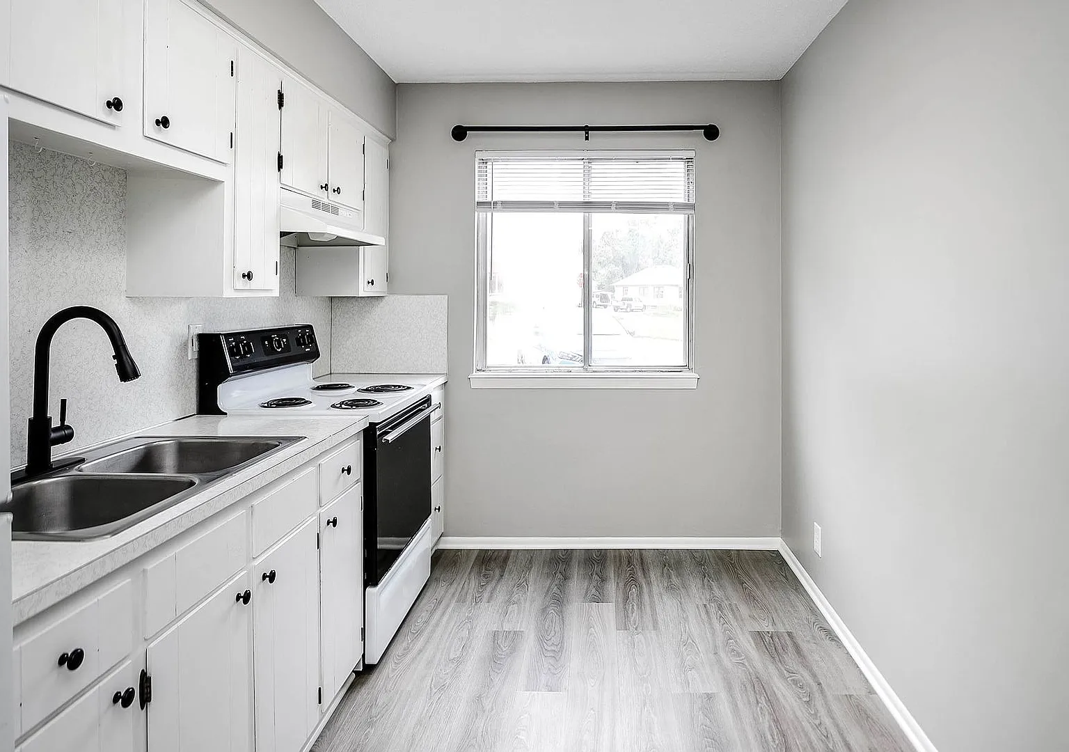 Amazing 1-Bed and 1-Bath Apartment in Downtown Papillion! — Photo 1