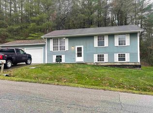 7901 Carlisle Dr, Ashland, KY 41102