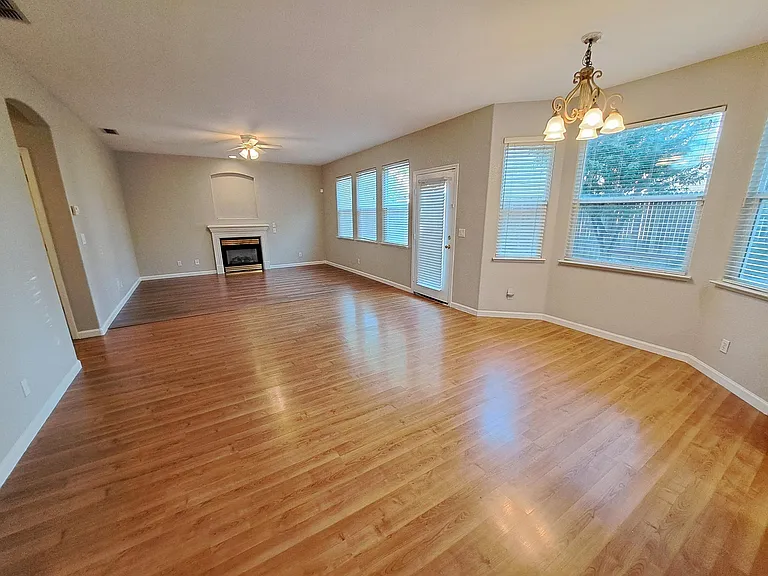 3012 Bergamo Ct — Photo 7