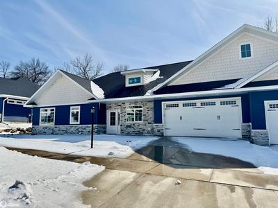 317 27th Ave S, Clear Lake, IA, 50428