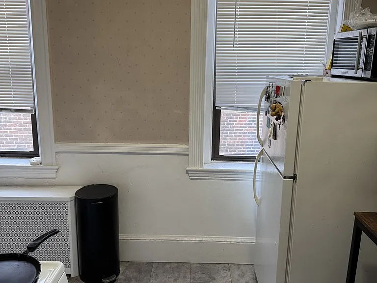 219 Harvard Ave #3 — Photo 6