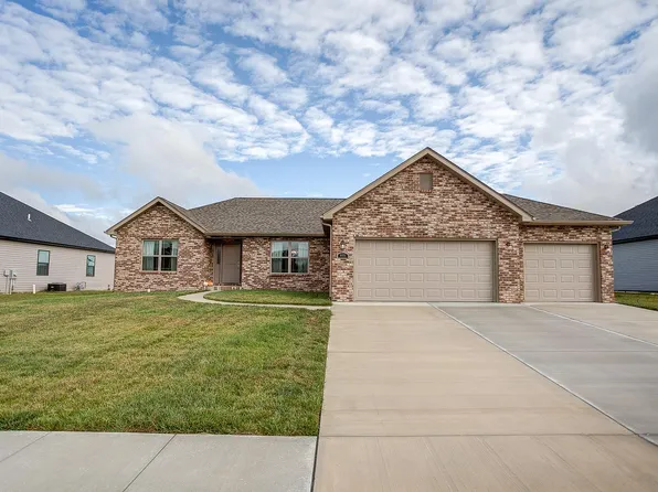 449 Hayden Dr, Waterloo, IL 62298