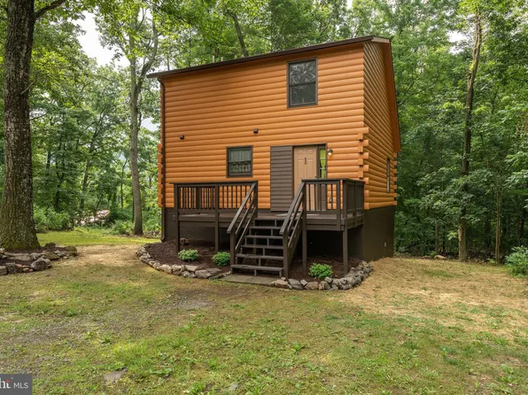 84 Upper Clubhouse Dr, Harpers Ferry, WV 25425