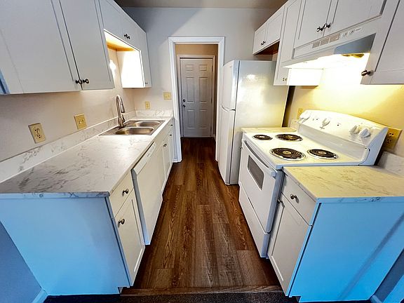 4th image of 209 Cedar St APT D1