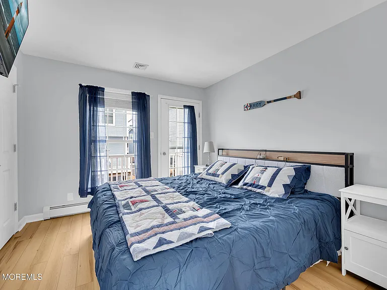 8 Nichols Ave — Photo 13