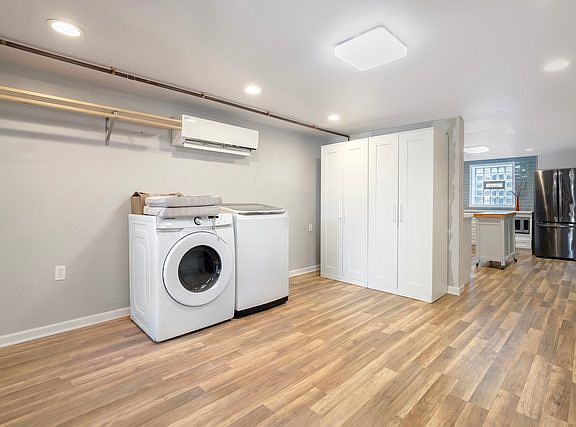 4th image of 941 W 32nd St