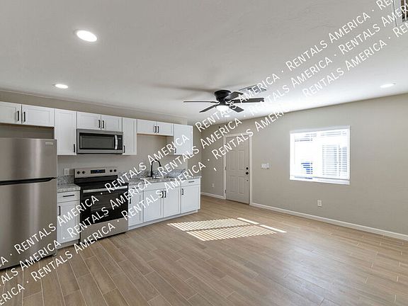 4th image of 4733 E 18th St Unit B
