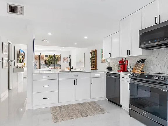 2nd image of 10011 SW 77th Ct