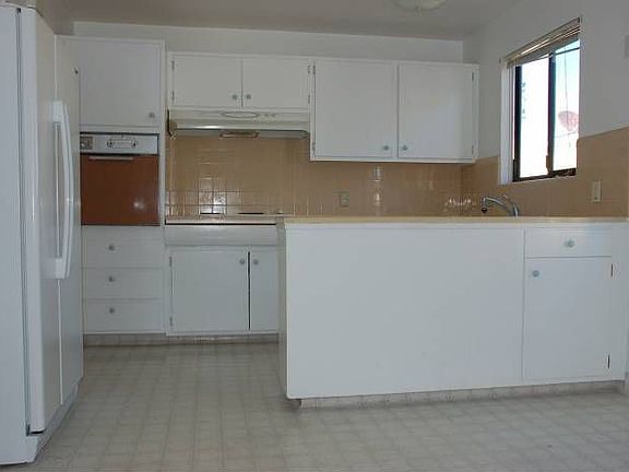 Spacious Kitchen