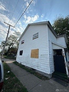 1st image of 414 Hart St #412