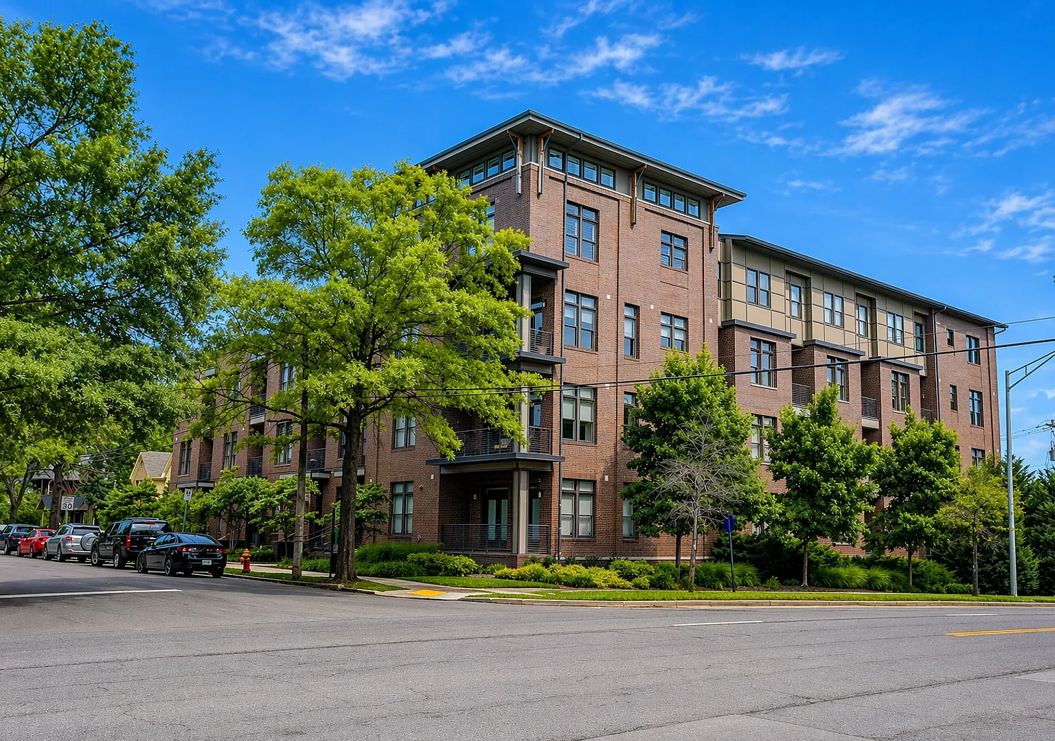 1 Bedroom, 1 Bathroom Condo w/ Secure Parking Garage - Walk to Vandy, Belmont & Hillsboro Village — Photo 1