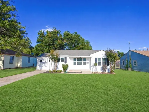 214 N 17th St, Chickasha, OK 73018