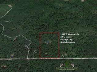 1940 W Winegars Rd, Gladwin, MI 48624