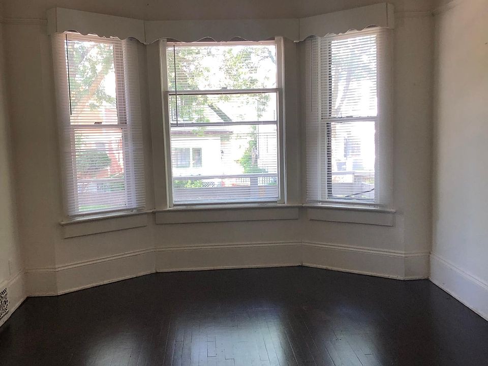 1st image of 3127 N Bartlett Ave
