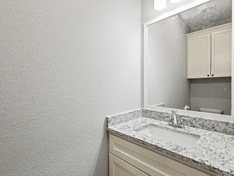 2308 Bloomfield Dr — Photo 17