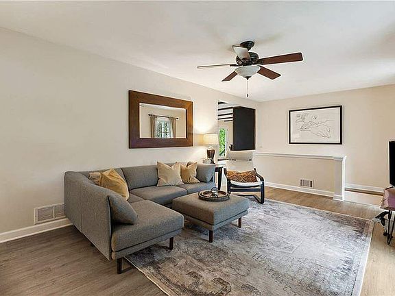 4th image of 1681 Fernleaf Cir NW