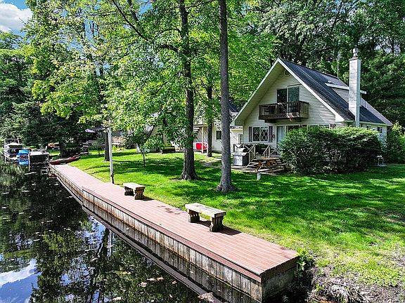 4th image of 120 Birch Ln