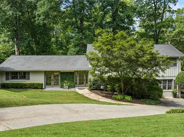 4640 Club Cir NE, Atlanta, GA 30319