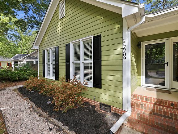 4th image of 2209 Leadenhall Way