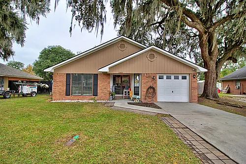 1567 Pendleton Dr Photo 1