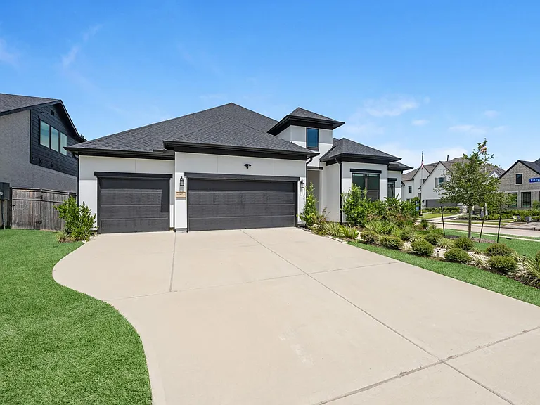 1402 Sunrise View Ln — Photo 26