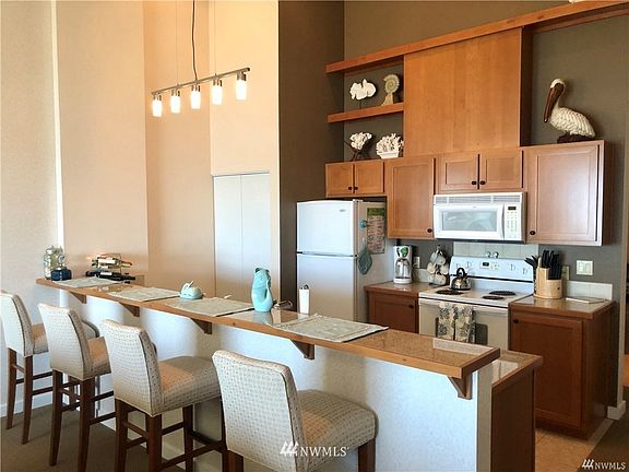 5th image of 1335 Ocean Shores Boulevard SW #53