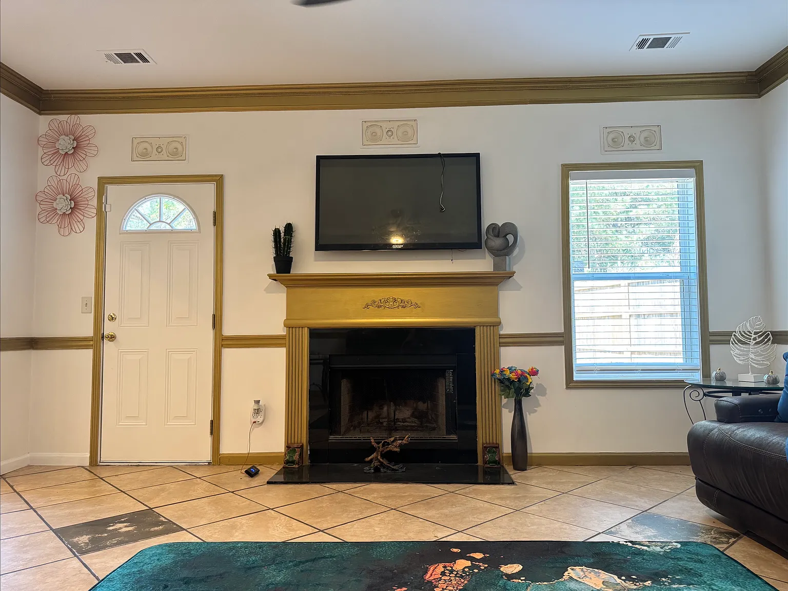 4 bed, 2792 sqft, $4,444 — Photo 3