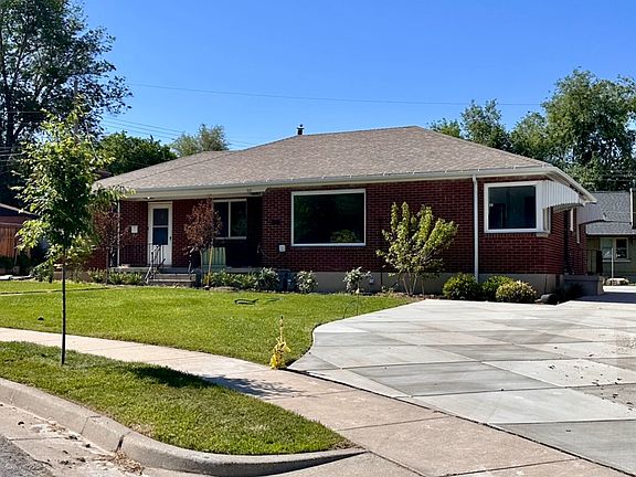 2nd image of 992 S Jasper Cir #2