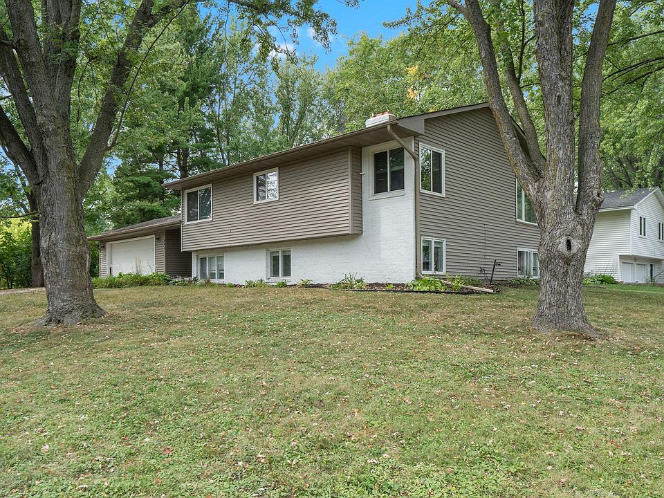 1st image of 241 Harrington Dr
