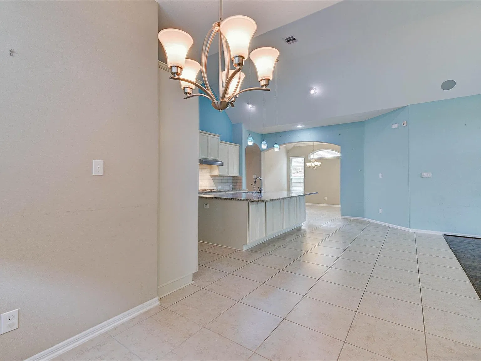 4 bed, 3.5 bath, $3,000 — Photo 3