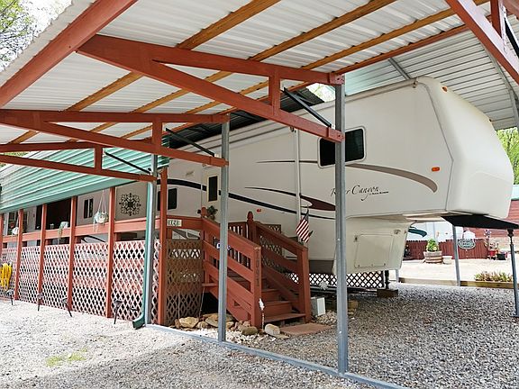 4th image of 1091 Creekside Dr
