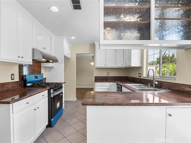 23239 Forest Canyon Dr — Photo 9