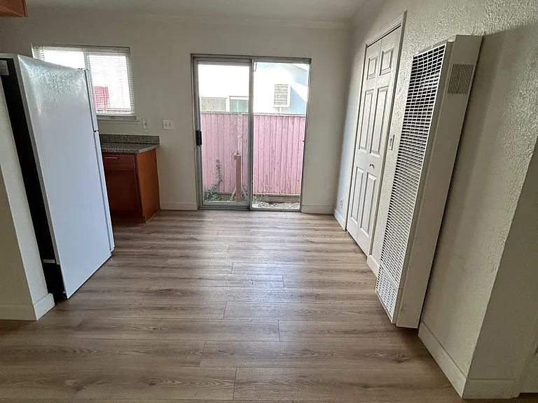 5157 Snow Dr — Photo 4