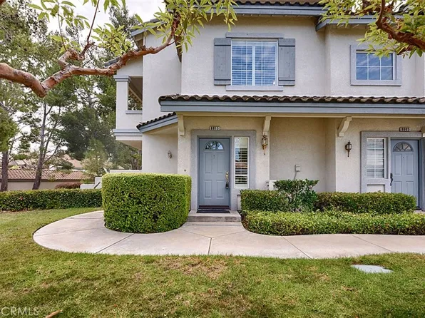 8015 E Treeview Ct, Anaheim, CA 92808