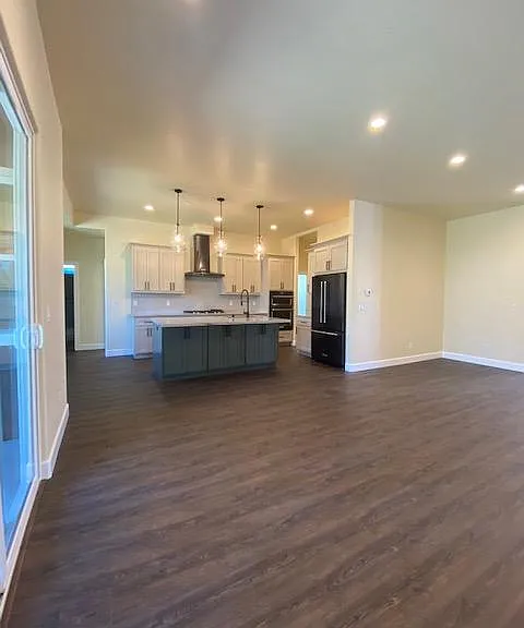 687 Jean Marie Dr — Photo 11