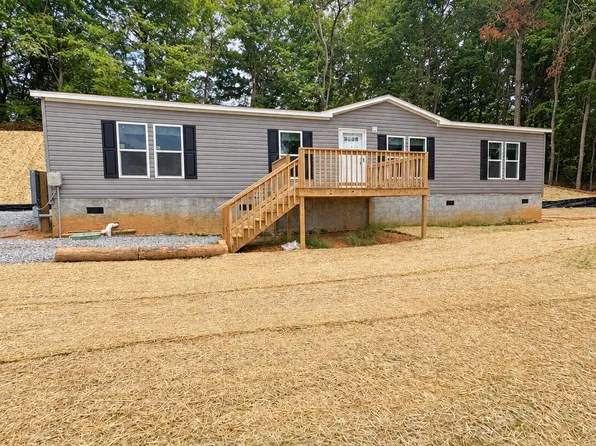 1724 Hogan St, Athens, TN 37303