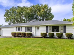 10 Westhaven Dr, Rochester, NY 14624