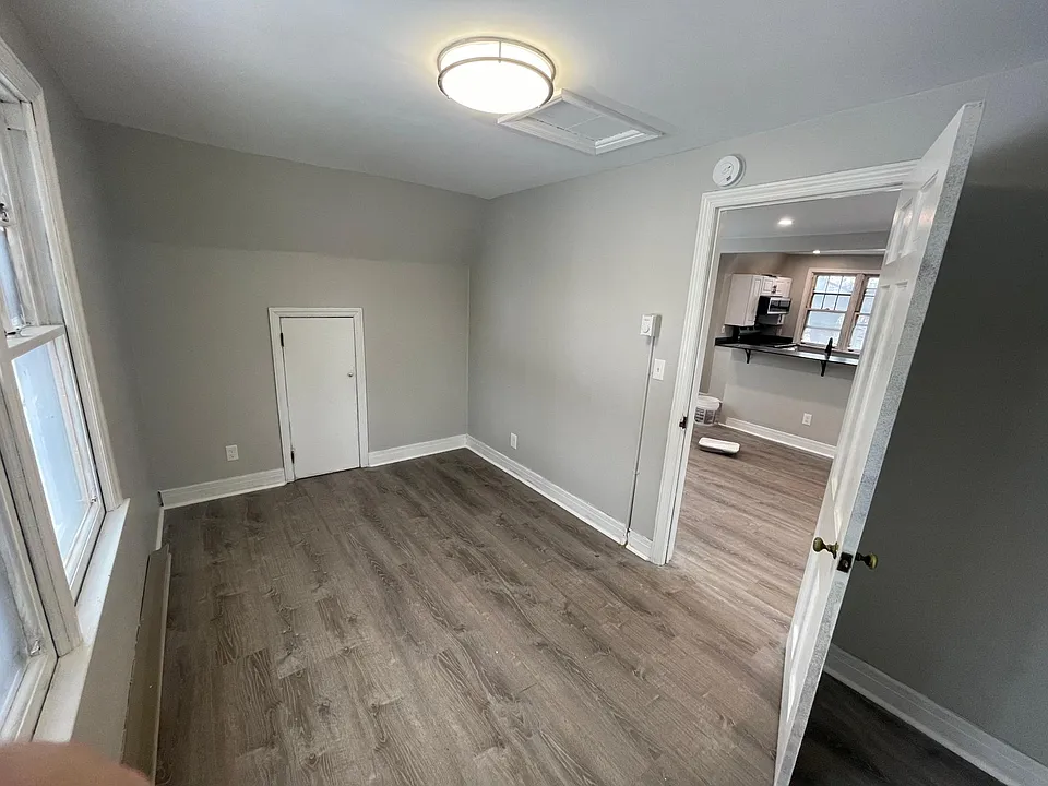 89 3rd Ave #BACK HOUSE