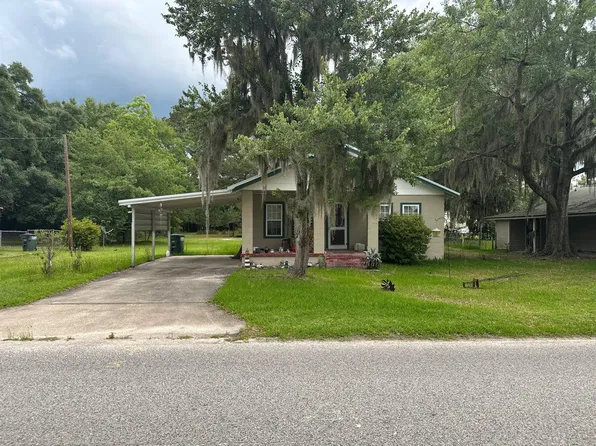 162 E Academy St, Ludowici, GA 31316