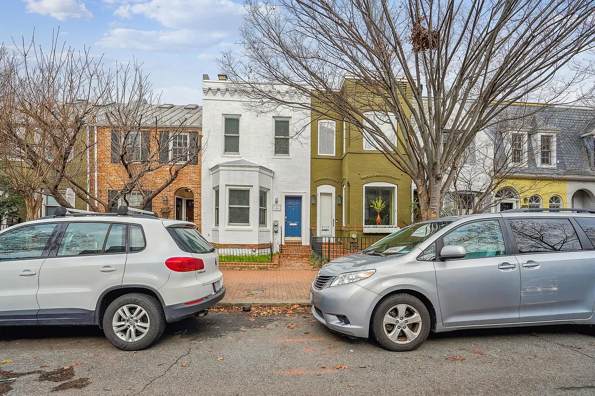 Building Photo - 2431 I St NW #B