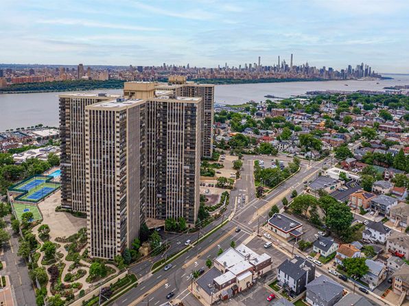 300 Winston Dr APT 109